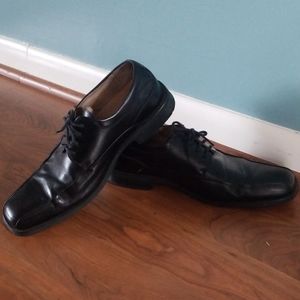 Mens dress shoes